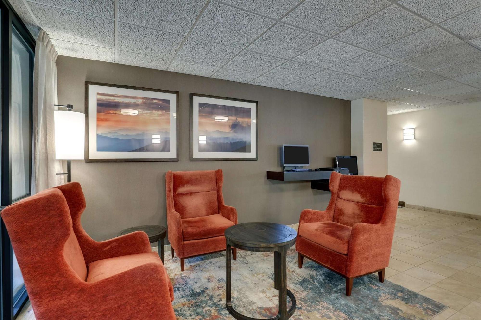 Drury Inn & Suites Charlotte University Place Eksteriør billede