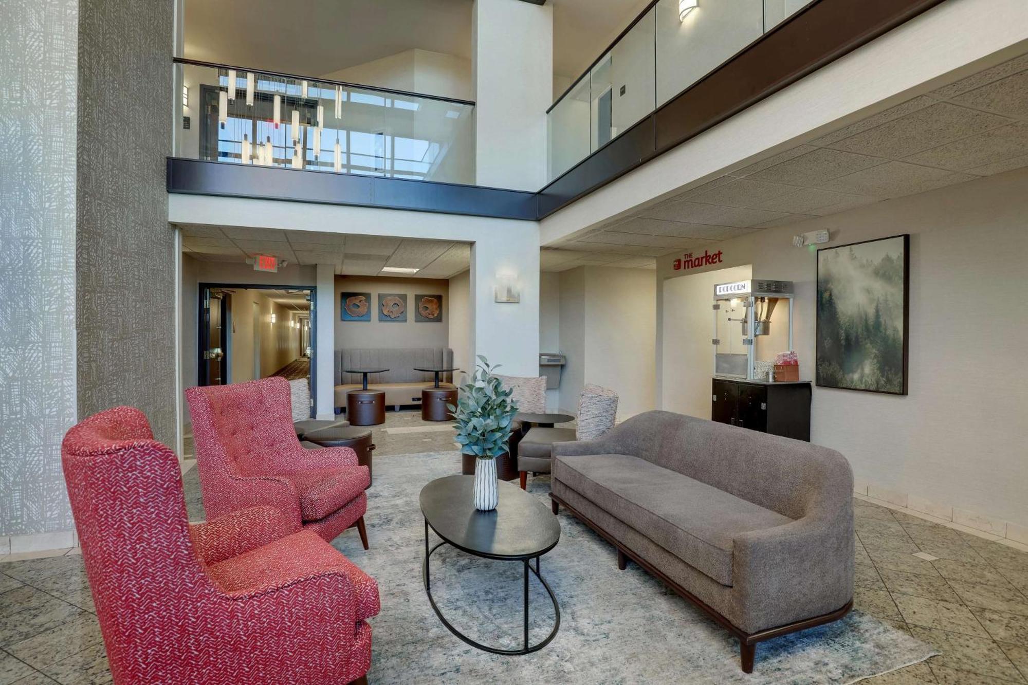 Drury Inn & Suites Charlotte University Place Eksteriør billede